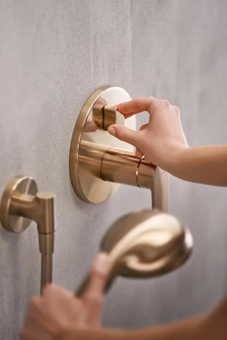 HansaGenesis Χεράκι για μπαταρία λουτρού Brushed bronze